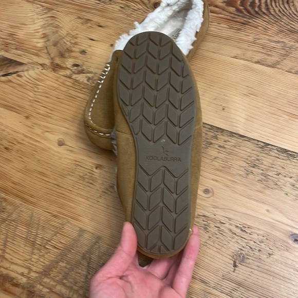 Koolaburra by Ugg Leather moccasins with fur lining size 7 - Picture 3 of 5